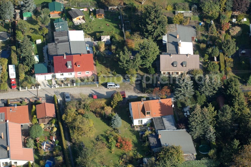 Aerial photograph Berlin - Single-family residential area of settlement on Siedlungsring, Bucher Chaussee, Erekweg, Swantewitstrasse, Zum Kappgraben, Lanzelotstrasse in the district Karow in Berlin, Germany