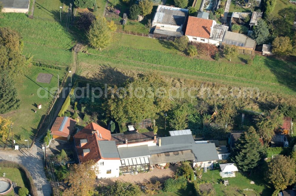 Aerial photograph Berlin - Single-family residential area of settlement on Siedlungsring, Bucher Chaussee, Erekweg, Swantewitstrasse, Zum Kappgraben, Lanzelotstrasse in the district Karow in Berlin, Germany