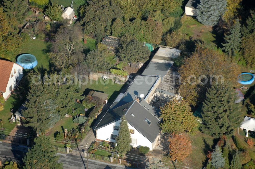 Berlin from above - Single-family residential area of settlement on Siedlungsring, Bucher Chaussee, Erekweg, Swantewitstrasse, Zum Kappgraben, Lanzelotstrasse in the district Karow in Berlin, Germany