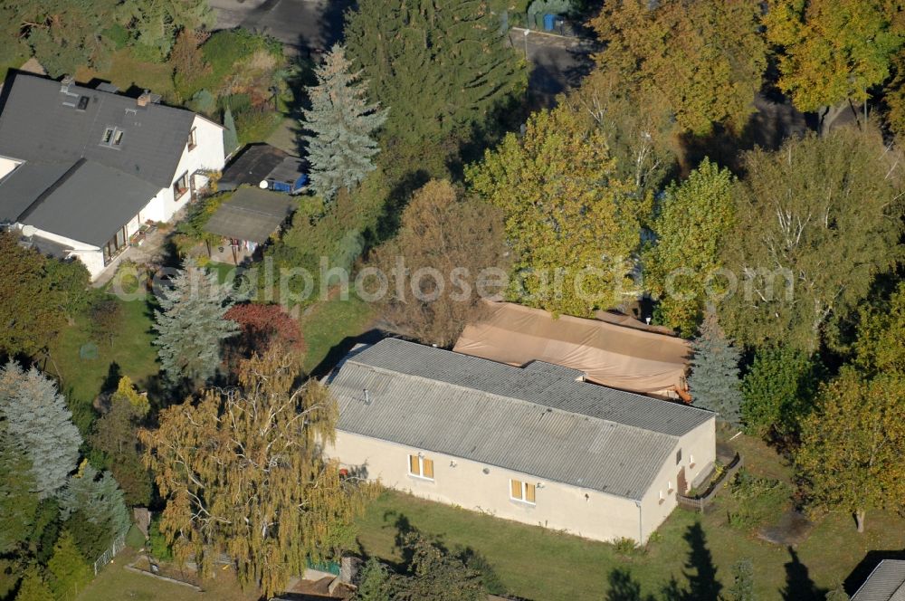 Aerial image Berlin - Single-family residential area of settlement on Siedlungsring, Bucher Chaussee, Erekweg, Swantewitstrasse, Zum Kappgraben, Lanzelotstrasse in the district Karow in Berlin, Germany