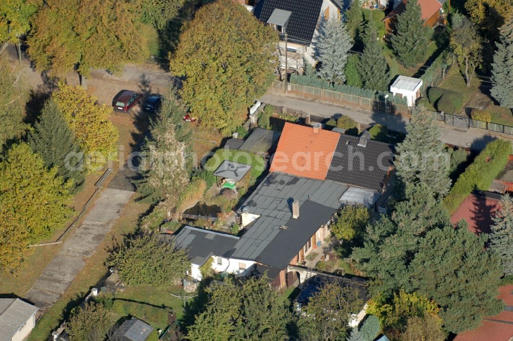 Aerial photograph Berlin - Single-family residential area of settlement on Siedlungsring, Bucher Chaussee, Erekweg, Swantewitstrasse, Zum Kappgraben, Lanzelotstrasse in the district Karow in Berlin, Germany