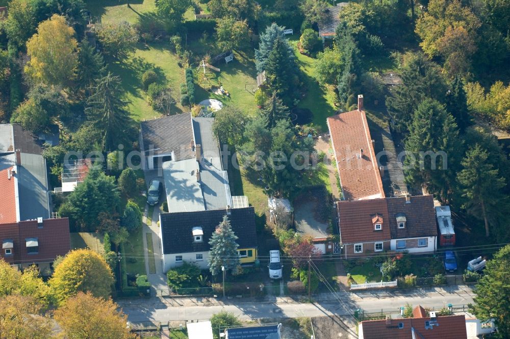 Aerial photograph Berlin - Single-family residential area of settlement on Siedlungsring, Bucher Chaussee, Erekweg, Swantewitstrasse, Zum Kappgraben, Lanzelotstrasse in the district Karow in Berlin, Germany