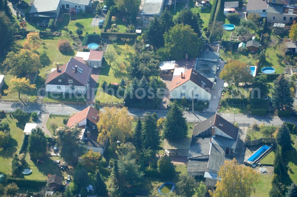 Aerial photograph Berlin - Single-family residential area of settlement on Siedlungsring, Bucher Chaussee, Erekweg, Swantewitstrasse, Zum Kappgraben, Lanzelotstrasse in the district Karow in Berlin, Germany