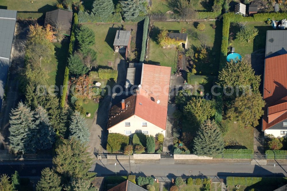 Aerial image Berlin - Single-family residential area of settlement on Siedlungsring, Bucher Chaussee, Erekweg, Swantewitstrasse, Zum Kappgraben, Lanzelotstrasse in the district Karow in Berlin, Germany