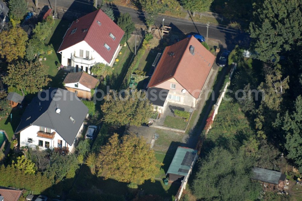 Berlin from the bird's eye view: Single-family residential area of settlement on Siedlungsring, Bucher Chaussee, Erekweg, Swantewitstrasse, Zum Kappgraben, Lanzelotstrasse in the district Karow in Berlin, Germany