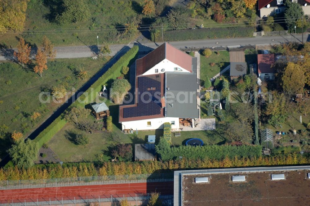 Aerial photograph Berlin - Single-family residential area of settlement on Siedlungsring, Bucher Chaussee, Erekweg, Swantewitstrasse, Zum Kappgraben, Lanzelotstrasse in the district Karow in Berlin, Germany