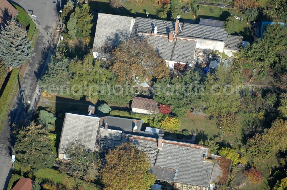 Berlin from the bird's eye view: Single-family residential area of settlement on Siedlungsring, Bucher Chaussee, Erekweg, Swantewitstrasse, Zum Kappgraben, Lanzelotstrasse in the district Karow in Berlin, Germany