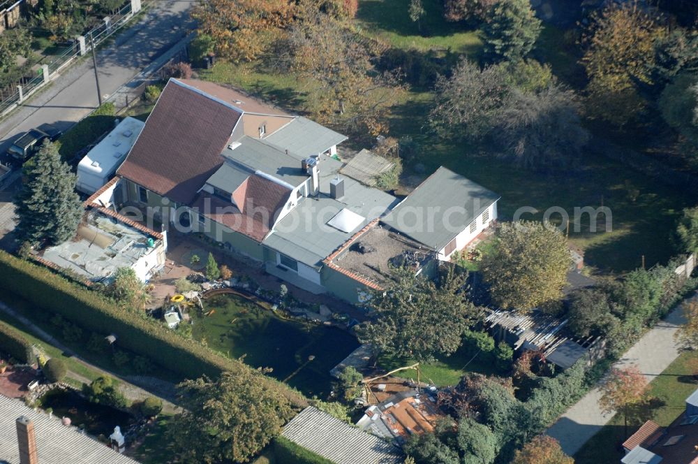 Aerial photograph Berlin - Single-family residential area of settlement on Siedlungsring, Bucher Chaussee, Erekweg, Swantewitstrasse, Zum Kappgraben, Lanzelotstrasse in the district Karow in Berlin, Germany