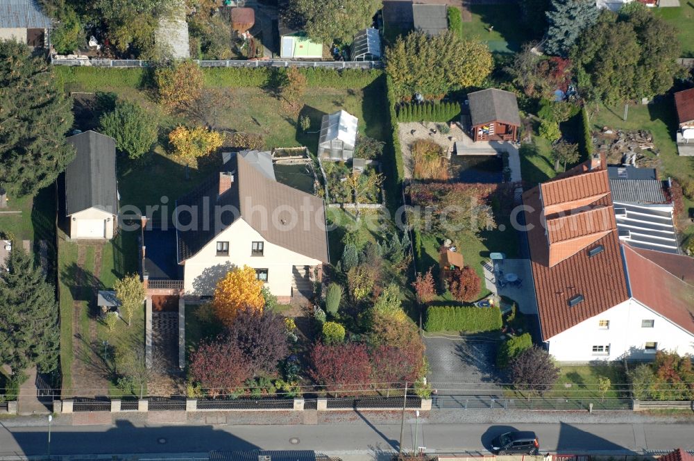 Berlin from above - Single-family residential area of settlement on Siedlungsring, Bucher Chaussee, Erekweg, Swantewitstrasse, Zum Kappgraben, Lanzelotstrasse in the district Karow in Berlin, Germany