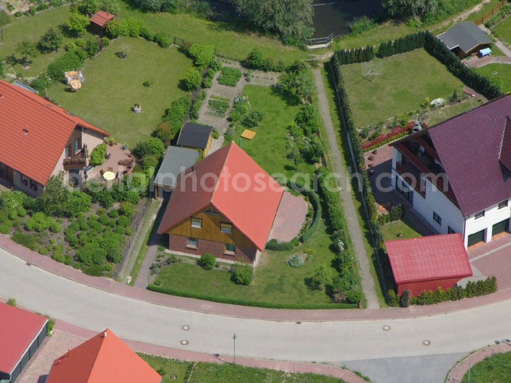 Aerial photograph Burg Stargard - Single-family residential area of settlement in the district Quastenberg in Burg Stargard in the state Mecklenburg - Western Pomerania, Germany