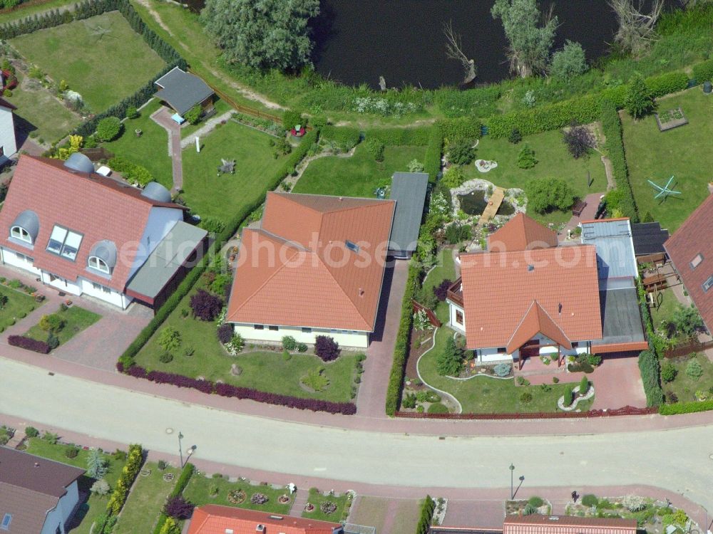 Burg Stargard from the bird's eye view: Single-family residential area of settlement in the district Quastenberg in Burg Stargard in the state Mecklenburg - Western Pomerania, Germany