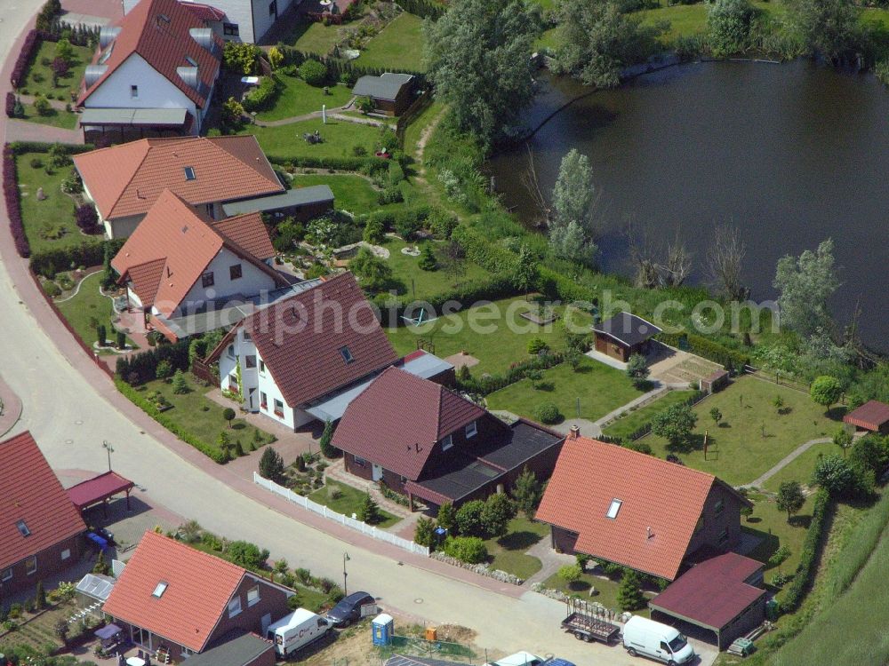 Burg Stargard from the bird's eye view: Single-family residential area of settlement in the district Quastenberg in Burg Stargard in the state Mecklenburg - Western Pomerania, Germany