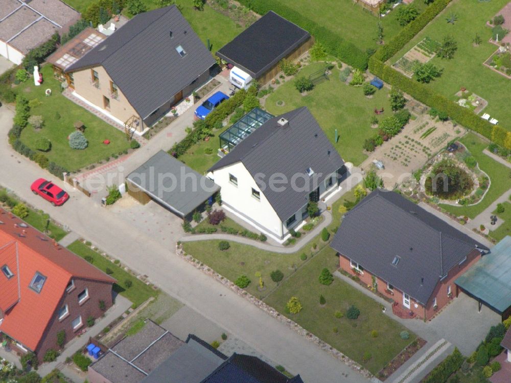 Aerial image Burg Stargard - Single-family residential area of settlement in the district Quastenberg in Burg Stargard in the state Mecklenburg - Western Pomerania, Germany