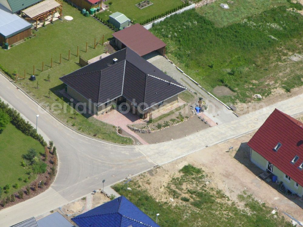 Burg Stargard from above - Single-family residential area of settlement in the district Quastenberg in Burg Stargard in the state Mecklenburg - Western Pomerania, Germany