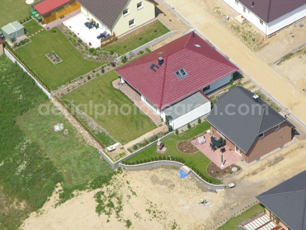 Burg Stargard from above - Single-family residential area of settlement in the district Quastenberg in Burg Stargard in the state Mecklenburg - Western Pomerania, Germany