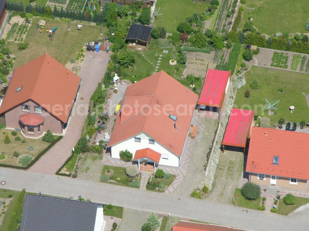 Burg Stargard from the bird's eye view: Single-family residential area of settlement in the district Quastenberg in Burg Stargard in the state Mecklenburg - Western Pomerania, Germany