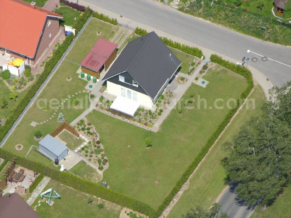 Aerial image Burg Stargard - Single-family residential area of settlement in the district Quastenberg in Burg Stargard in the state Mecklenburg - Western Pomerania, Germany