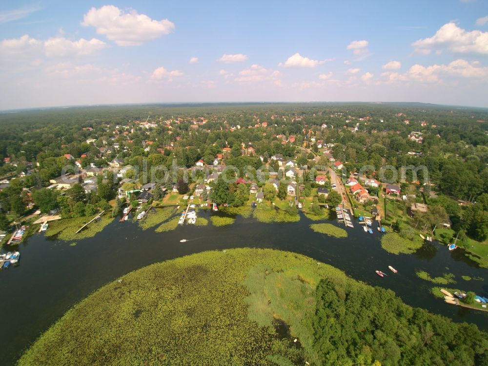 Aerial image Berlin - Single-family residential area of settlement An den Baenken in Berlin - Ortsteil Rahnsdorf in Berlin