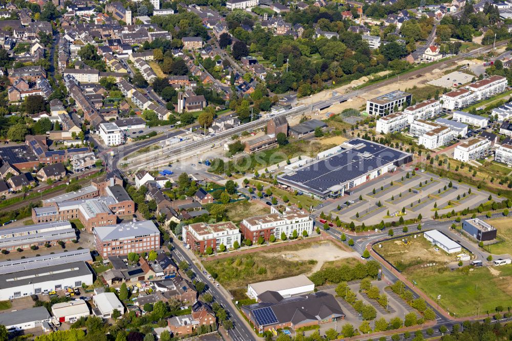 Osterath from the bird's eye view: Residential area of a single-family house settlement on Hoelssig-Strasse in Osterath in the federal state of North Rhine-Westphalia, Germany