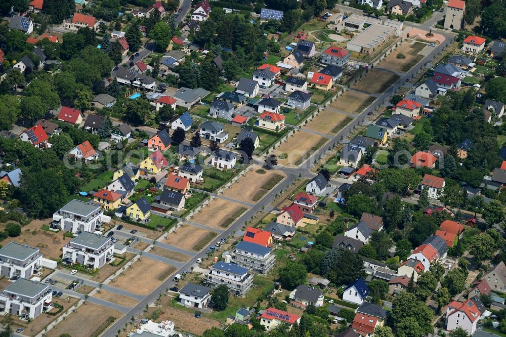 Berlin from above - Single-family residential area of settlement Pfarrhufenanger in the district Mahlsdorf in Berlin, Germany