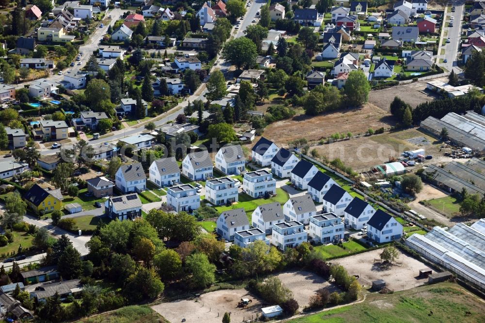 Aerial photograph Berlin - Single-family residential area of settlement on Pfauenkehre in the district Rudow in Berlin, Germany