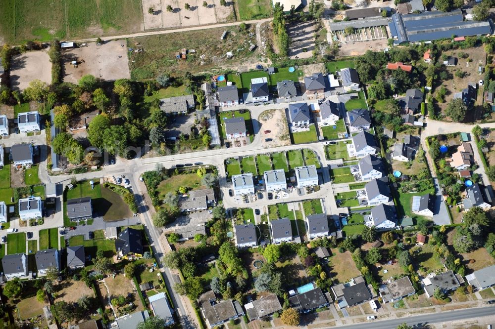 Aerial photograph Berlin - Single-family residential area of settlement on Pfauenkehre in the district Rudow in Berlin, Germany