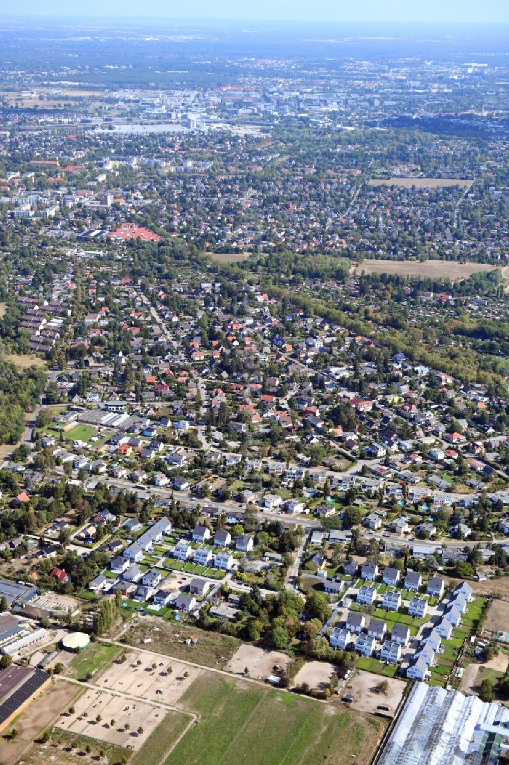 Aerial image Berlin - Single-family residential area of settlement on Pfauenkehre in the district Rudow in Berlin, Germany