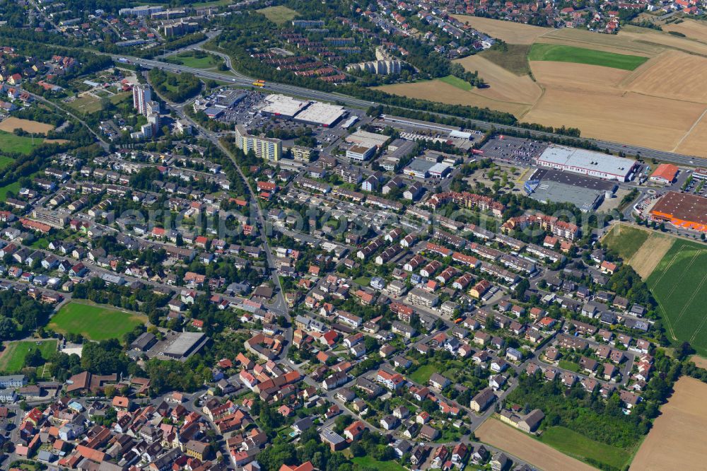 Lengfeld from above - Single-family residential area of settlement on the edge of agricultural fields in Lengfeld in the state Bavaria, Germany