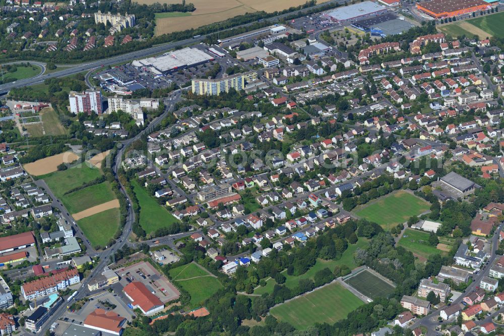 Lengfeld from above - Single-family residential area of settlement on the edge of agricultural fields in Lengfeld in the state Bavaria, Germany