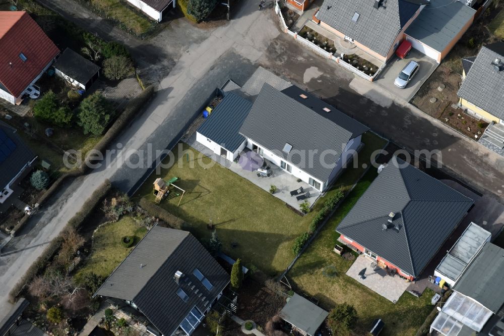 Aerial photograph Magdeburg - Single-family residential area of settlement Im Rennegarten in the district Nordwest in Magdeburg in the state Saxony-Anhalt