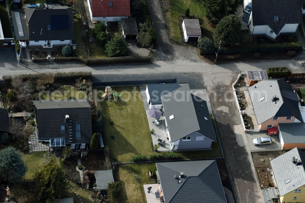 Magdeburg from above - Single-family residential area of settlement Im Rennegarten in the district Nordwest in Magdeburg in the state Saxony-Anhalt