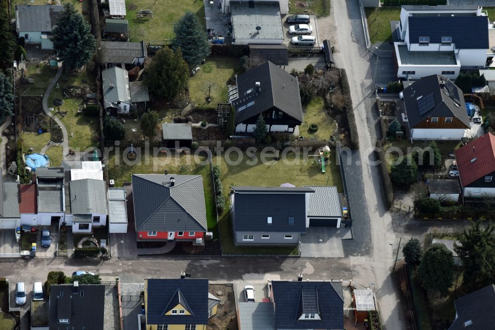 Magdeburg from the bird's eye view: Single-family residential area of settlement Im Rennegarten in the district Nordwest in Magdeburg in the state Saxony-Anhalt