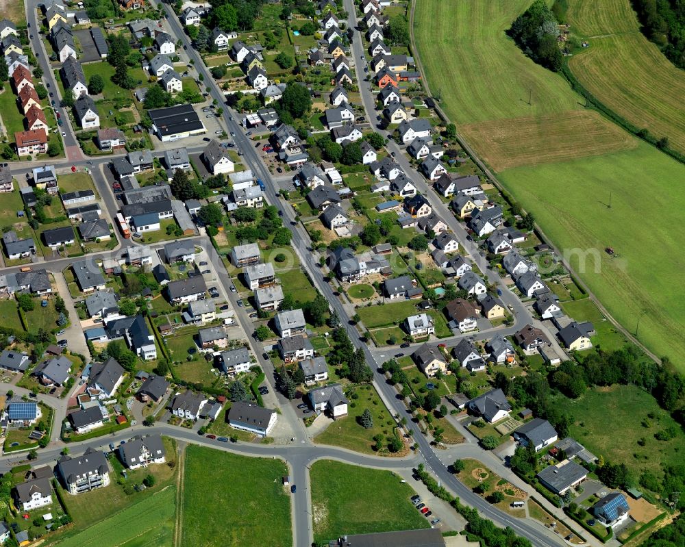 Rheinböllen from the bird's eye view: Single-family residential area of settlement in Rheinboellen in the state Rhineland-Palatinate