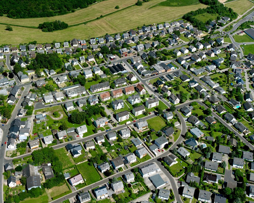 Rheinböllen from the bird's eye view: Single-family residential area of settlement in Rheinböllen in the state Rhineland-Palatinate, Germany