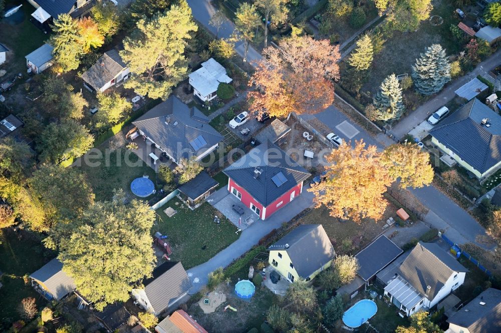 Fredersdorf-Vogelsdorf from above - Single-family residential area of settlement Richard-Wagner-Strasse in Fredersdorf-Vogelsdorf in the state Brandenburg