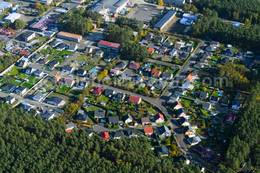 Aerial image Neuseddin - Single-family residential area of settlement Am Sanddornweg - Kiefernweg in Neuseddin in the state Brandenburg, Germany