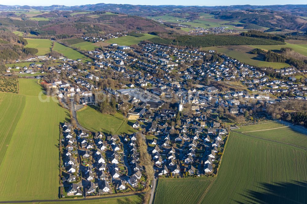 Aerial photograph Eslohe (Sauerland) - Single-family residential area of settlement on Sankt-Rochus-Weg - Im Westenfeld in Eslohe (Sauerland) in the state North Rhine-Westphalia, Germany