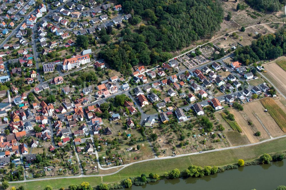 Sendelbach from above - Single-family residential area of settlement in Sendelbach in the state Bavaria, Germany