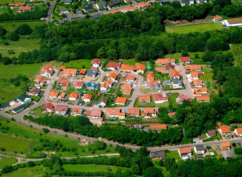 Sippersfeld from the bird's eye view: Single-family residential area of settlement in Sippersfeld in the state Rhineland-Palatinate, Germany