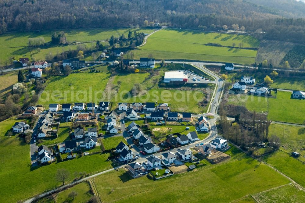 Arnsberg from the bird's eye view: Single-family residential area of settlement on Stadtbruch - Wiggenscheid in Arnsberg in the state North Rhine-Westphalia, Germany