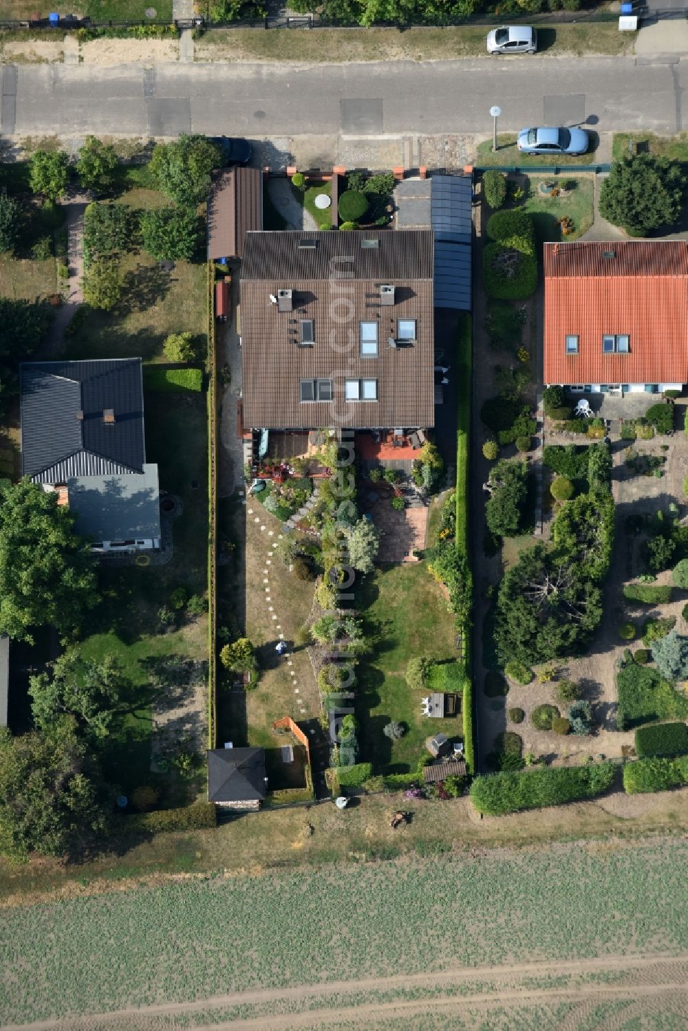 Berlin from above - Single-family residential area of settlement destrict Karow in Berlin