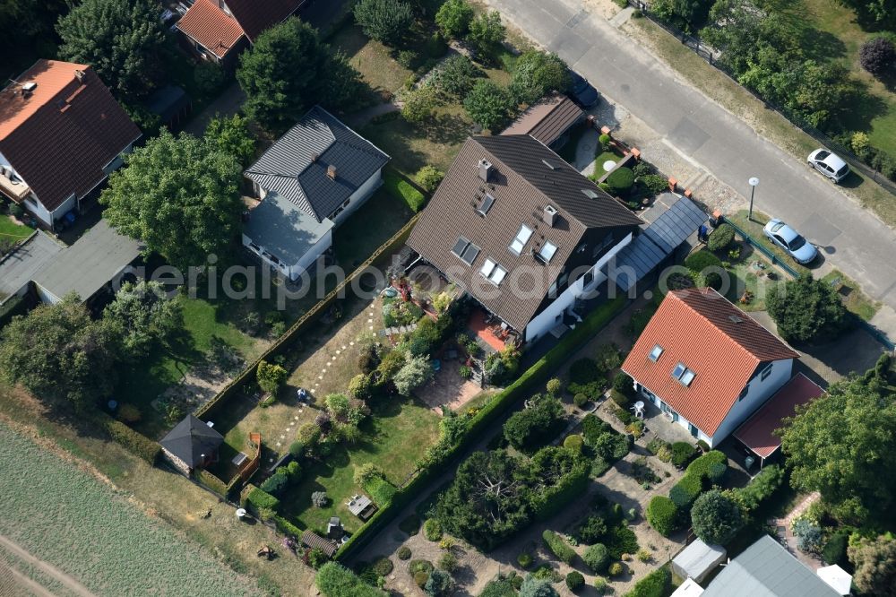 Aerial photograph Berlin - Single-family residential area of settlement destrict Karow in Berlin