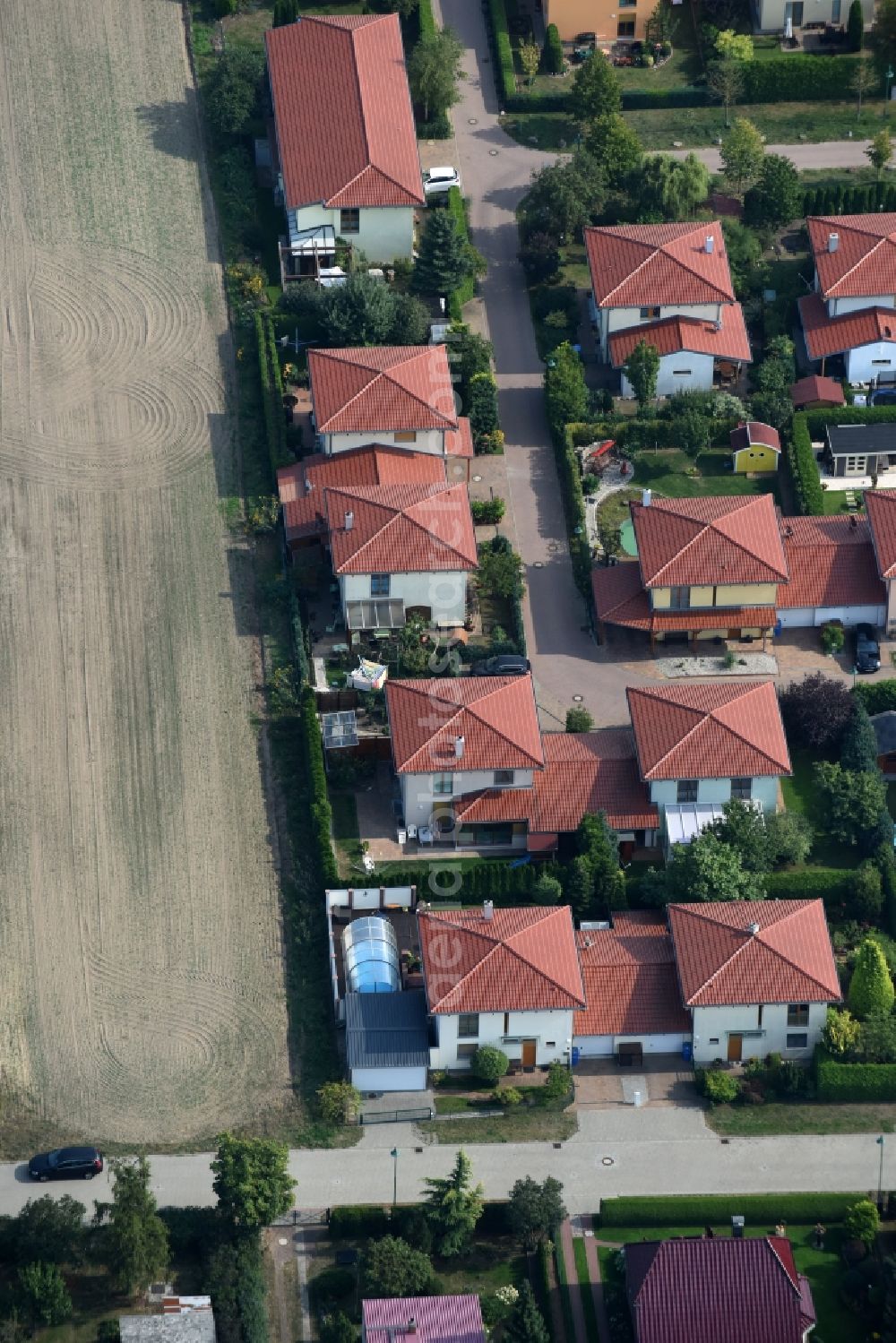 Aerial image Ahrensfelde - Single-family residential area of settlement Steinstrasse - Am Feldrain in Ahrensfelde in the state Brandenburg