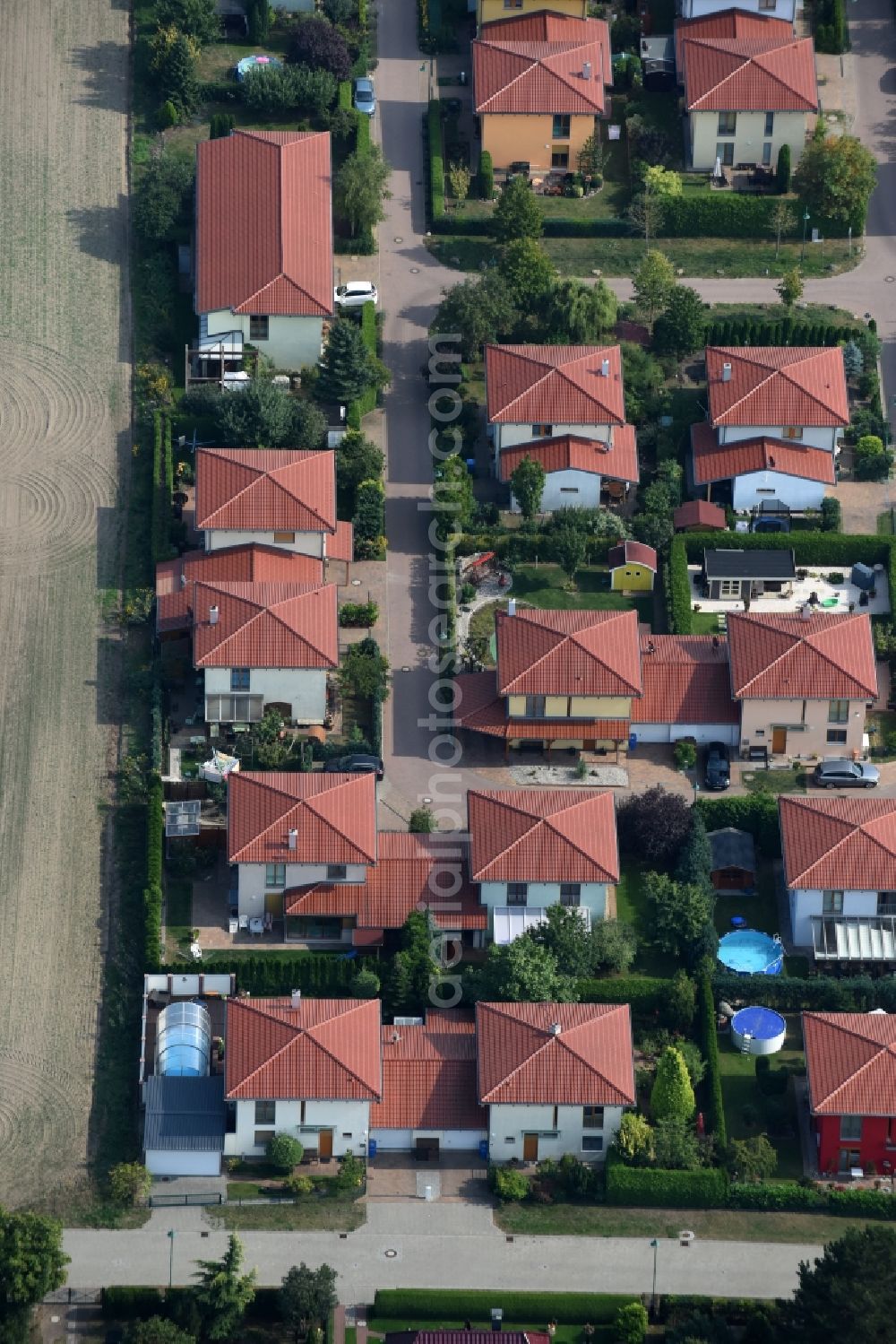 Aerial photograph Ahrensfelde - Single-family residential area of settlement Steinstrasse - Am Feldrain in Ahrensfelde in the state Brandenburg