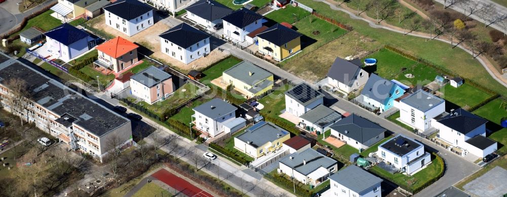 Aerial image Berlin - Single-family residential area of settlement Stephan-Born-Strasse in the district Marzahn-Hellersdorf in Berlin