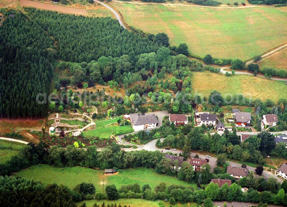 Aerial image Lennestadt - Single-family residential area of settlement Strasse Am Kraehenberg in Lennestadt in the state North Rhine-Westphalia