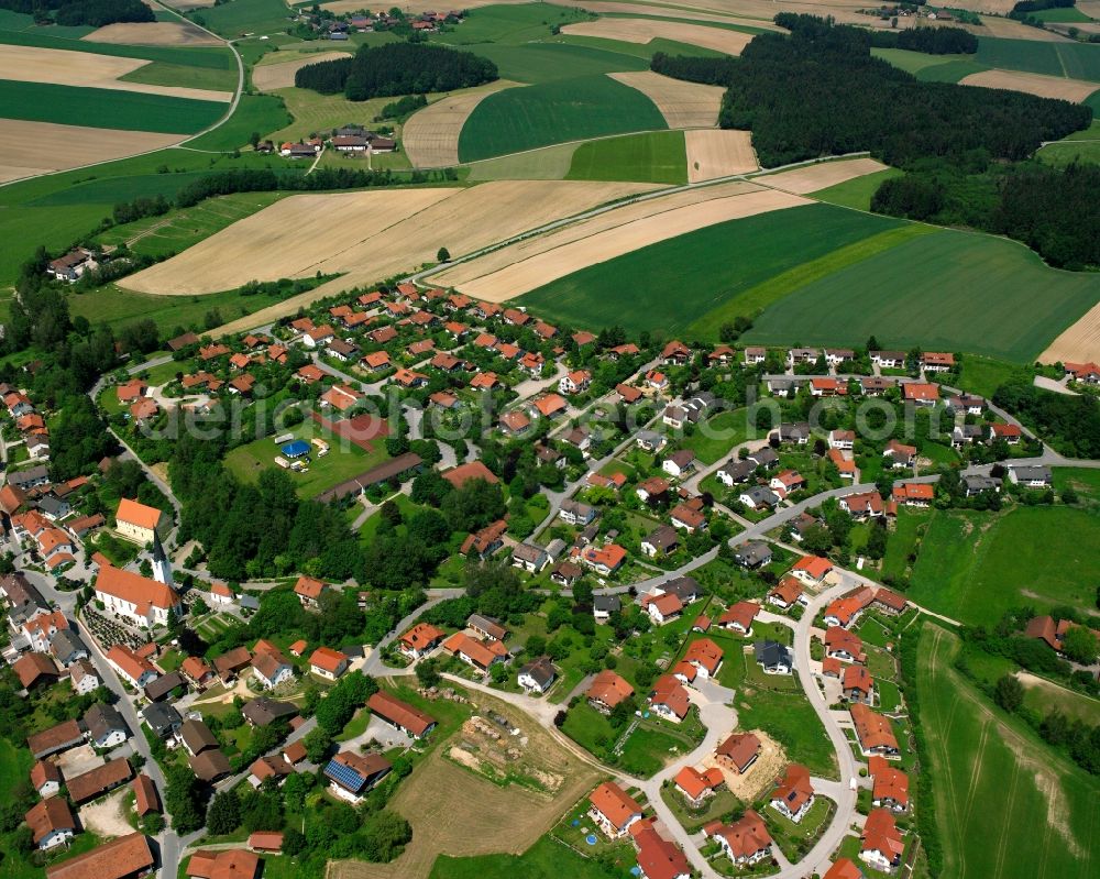 Aerial photograph Taufkirchen - Single-family residential area of settlement in Taufkirchen in the state Bavaria, Germany