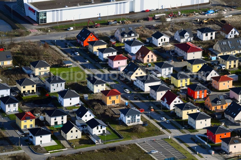 Mahlsdorf from above - Single-family residential area of settlement Am Theodorpark in Mahlsdorf in the state Berlin, Germany