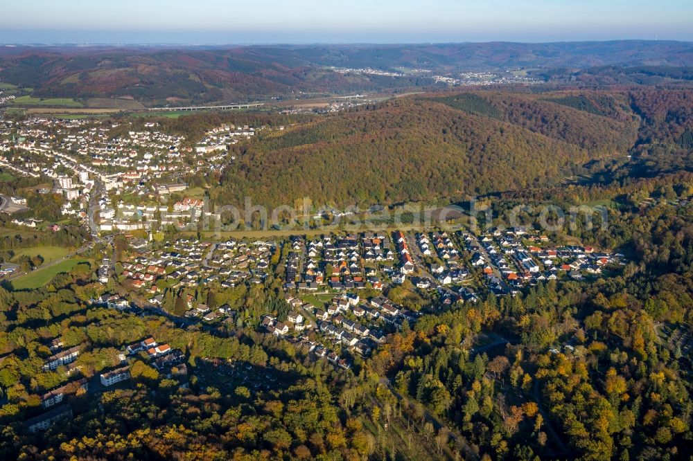 Aerial image Arnsberg - Single-family residential area of settlement surrounded by forest in Arnsberg in the state North Rhine-Westphalia, Germany