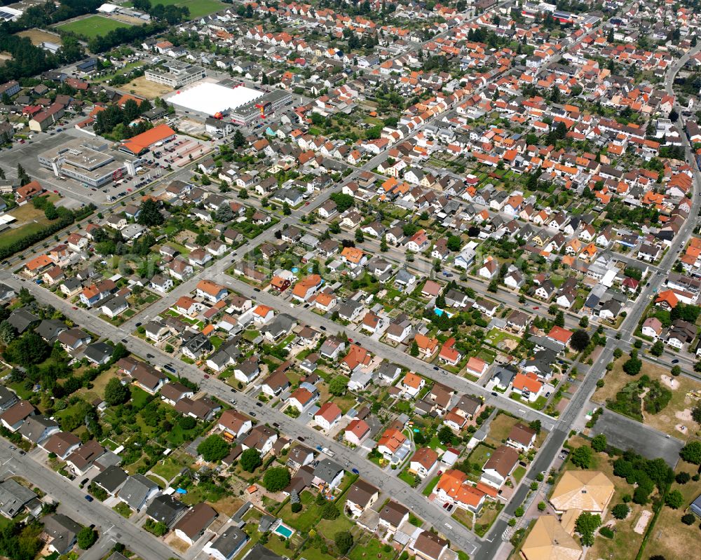 Aerial photograph Waghäusel - Single-family residential area of settlement on street Kaerntener Strasse in Waghaeusel in the state Baden-Wuerttemberg, Germany